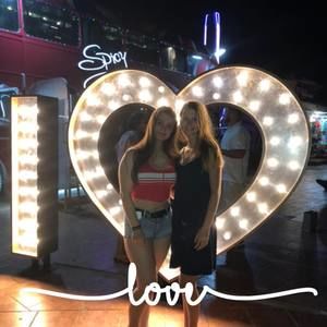 Meet your Posher, Victoria